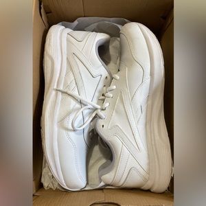 Reebok White Leather Shoes EUC